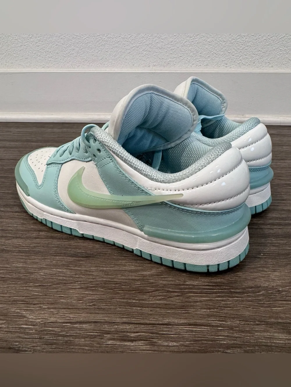 Nike Womens Dunk Low Twist Jade Ice DZ2794-101 Women Sz 6